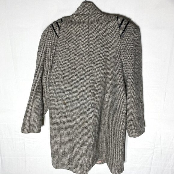 Vintage Collection Elegante Grey Wool Button Front Overcoat 6 - Picture 2 of 15